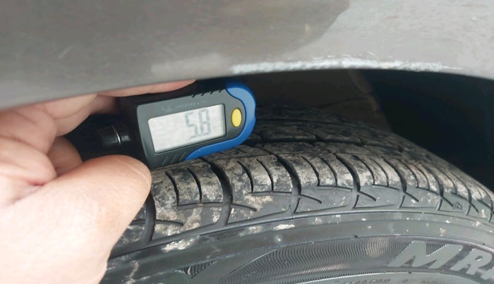 2014 Volkswagen Vento COMFORTLINE 1.5 AT, Diesel, Automatic, 82,598 km, tyre