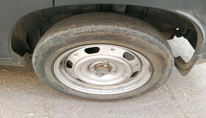 2021 Nissan MAGNITE XE, Petrol, Manual, 48,980 km, tyre