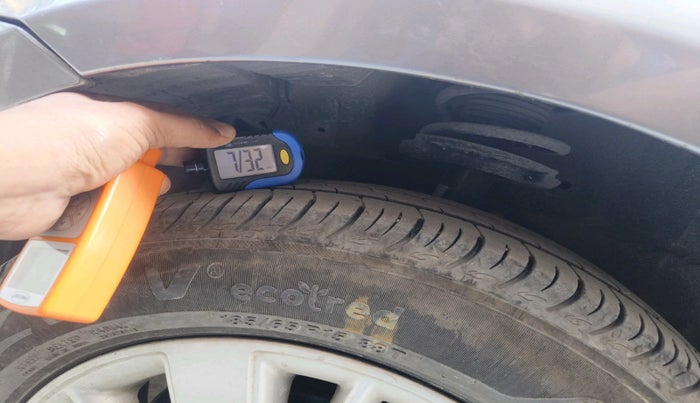 2015 Maruti Swift ZDI, Diesel, Manual, 1,49,677 km, tyre