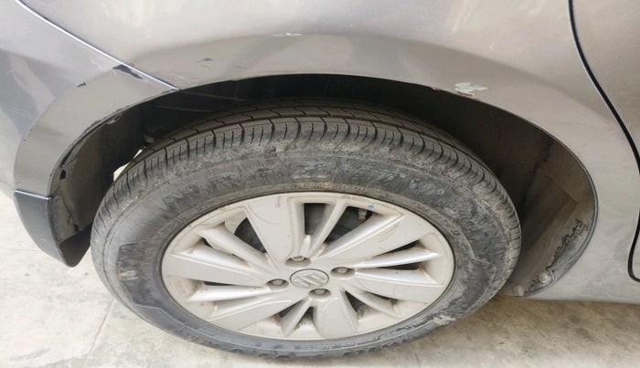 2015 Maruti Swift ZDI, Diesel, Manual, 1,49,677 km, tyre