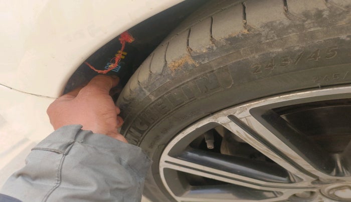 2015 Volvo S60 D5, Diesel, Automatic, 82,346 km, tyre