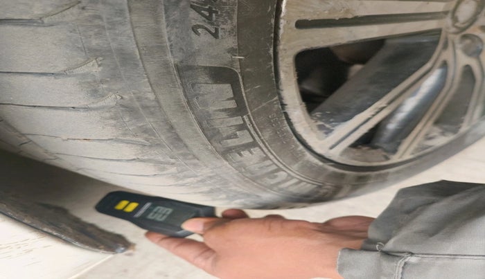 2015 Volvo S60 D5, Diesel, Automatic, 82,346 km, tyre