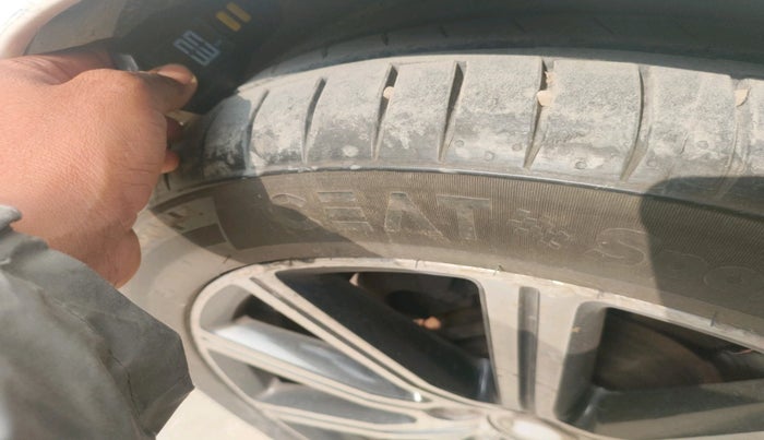 2015 Volvo S60 D5, Diesel, Automatic, 82,346 km, tyre