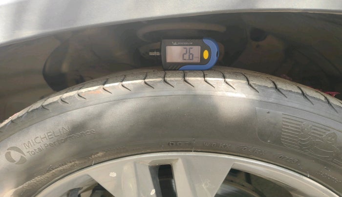 2019 KIA SELTOS HTX PLUS AT1.5 DIESEL, Diesel, Automatic, 1,95,106 km, tyre