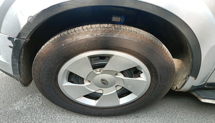 2015 Mahindra XUV500 W6, Diesel, Manual, 74,001 km, tyre