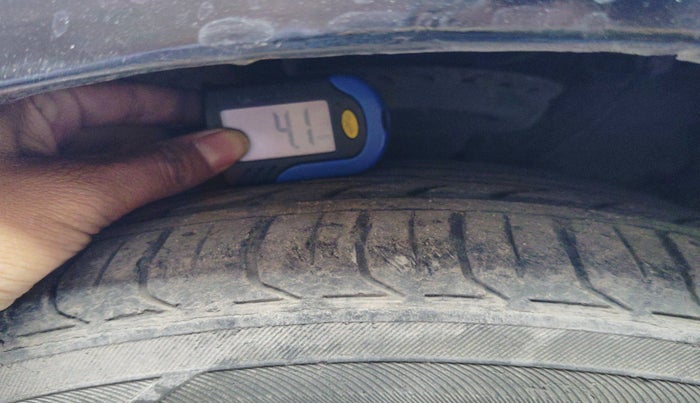 2011 Hyundai Verna FLUIDIC 1.6 VTVT SX, Petrol, Manual, 74,777 km, tyre