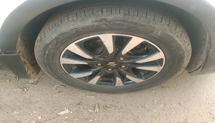 2017 Maruti S Cross ALPHA 1.3, Diesel, Manual, 86,929 km, tyre