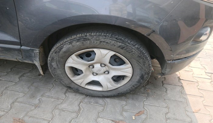 2016 Ford Ecosport TREND 1.5L DIESEL, Diesel, Manual, 97,636 km, tyre