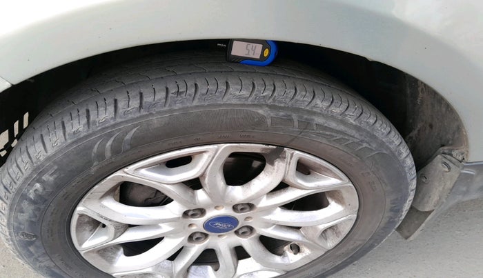 2015 Ford Ecosport TITANIUM 1.5L DIESEL, Diesel, Manual, 1,31,479 km, tyre