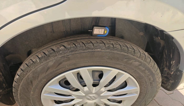 2023 Maruti Dzire VXI, Petrol, Manual, 14,992 km, tyre