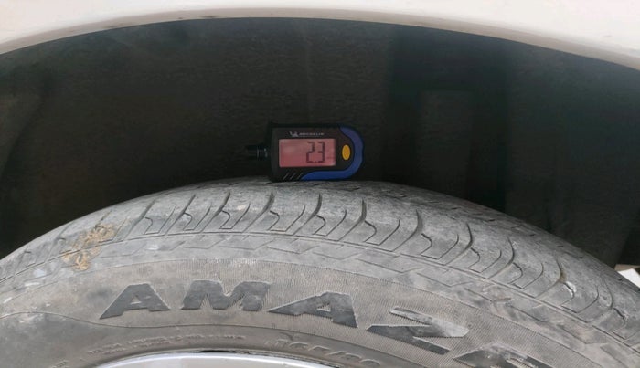 2014 Maruti Swift LXI, Petrol, Manual, 66,748 km, tyre