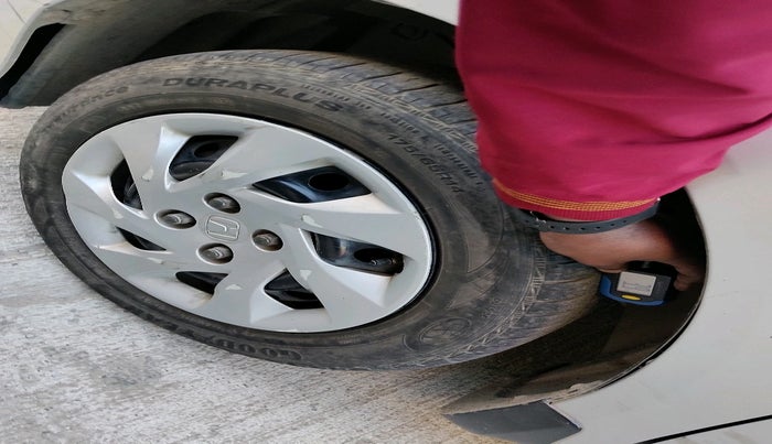 2017 Honda Amaze 1.5L I-DTEC S OPT, Diesel, Manual, 1,04,221 km, tyre