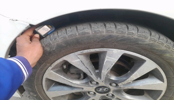 2016 Hyundai Verna 1.6 CRDI SX, Diesel, Manual, 1,14,854 km, tyre