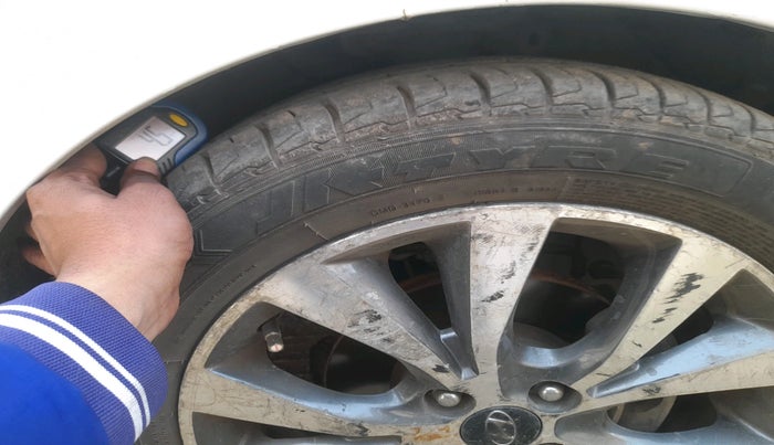 2016 Hyundai Verna 1.6 CRDI SX, Diesel, Manual, 1,14,854 km, tyre