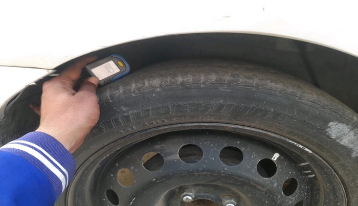 2016 Hyundai Verna 1.6 CRDI SX, Diesel, Manual, 1,14,854 km, tyre