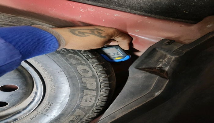 2018 Maruti Swift VXI, Petrol, Manual, 49,086 km, tyre