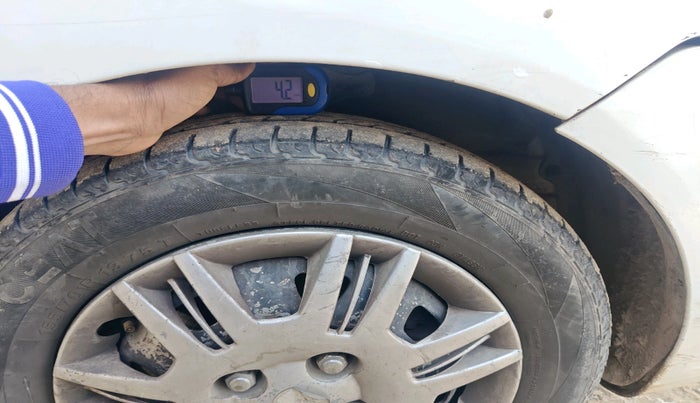 2011 Hyundai Santro Xing GL PLUS, Petrol, Manual, 1,29,148 km, tyre