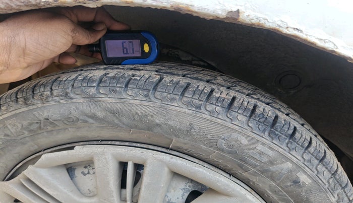 2011 Hyundai Santro Xing GL PLUS, Petrol, Manual, 1,29,148 km, tyre