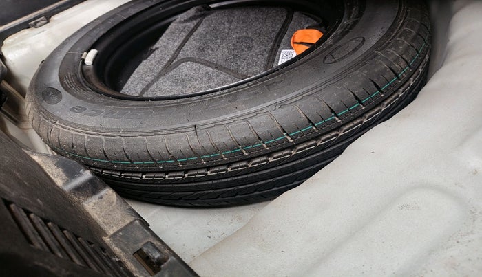 2023 Hyundai VENUE SX (O) 1.0 TURBO DCT, Petrol, Automatic, 45,239 km, tyre