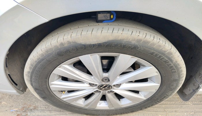 2022 Volkswagen VIRTUS HIGHLINE TSI 1.0 MT, Petrol, Manual, 42,256 km, tyre