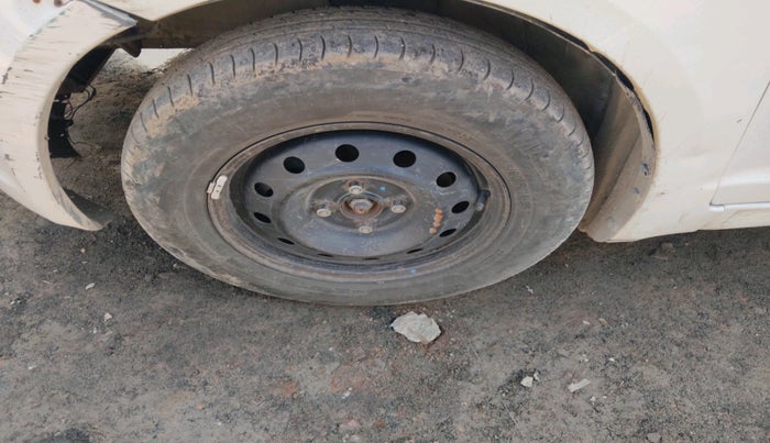 2016 Maruti Swift Dzire TOUR DIESEL, Diesel, Manual, 95,523 km, tyre