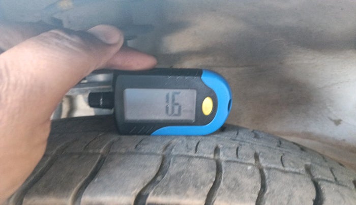 2015 Maruti Alto 800 LXI, Petrol, Manual, 93,535 km, tyre