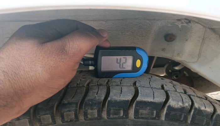 2015 Maruti Alto 800 LXI, Petrol, Manual, 93,535 km, tyre