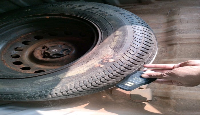 2013 Nissan Sunny XE, Petrol, Manual, 1,36,572 km, tyre