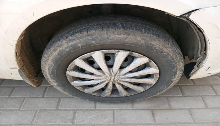 2015 Maruti Swift Dzire VDI, Diesel, Manual, 1,79,923 km, tyre