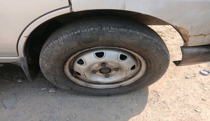 2011 Maruti Eeco 7 STR, Petrol, Manual, 1,22,226 km, tyre