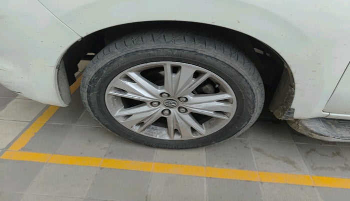 2019 Toyota Innova Crysta 2.4 ZX 7 STR, Diesel, Manual, 2,14,074 km, tyre