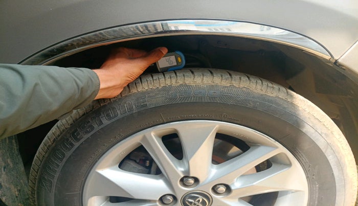 2018 Toyota Innova Crysta 2.4 GX 8 STR, Diesel, Manual, 2,16,821 km, tyre