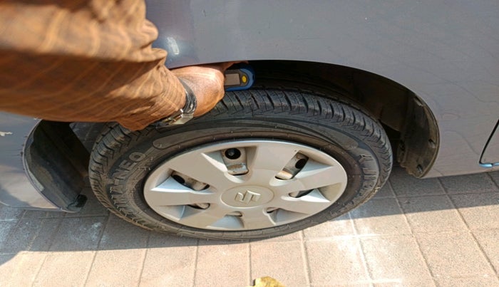 2011 Maruti Wagon R 1.0 LXI, Petrol, Manual, 40,908 km, tyre