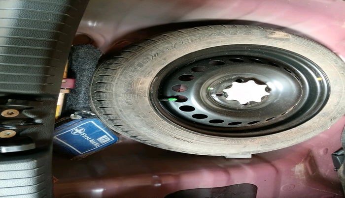 2015 Hyundai Grand i10 ASTA 1.2 KAPPA VTVT, Petrol, Manual, 30,529 km, tyre