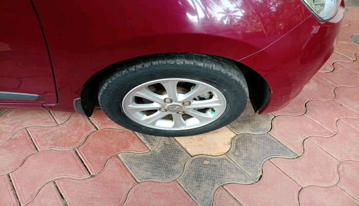 2015 Hyundai Grand i10 ASTA 1.2 KAPPA VTVT, Petrol, Manual, 30,529 km, tyre