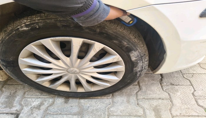 2014 Maruti Ciaz VXI+, Petrol, Manual, 60,341 km, tyre