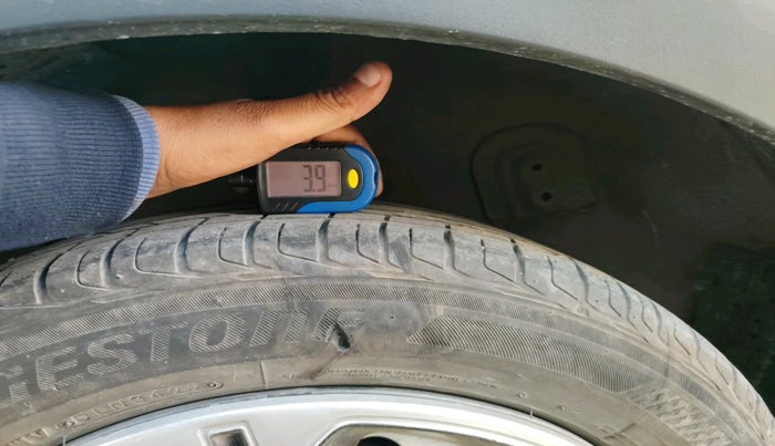 2022 Tata NEXON XE PETROL, Petrol, Manual, 35,516 km, tyre