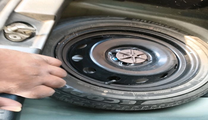 2018 Maruti IGNIS ZETA 1.2, Petrol, Manual, 72,954 km, tyre