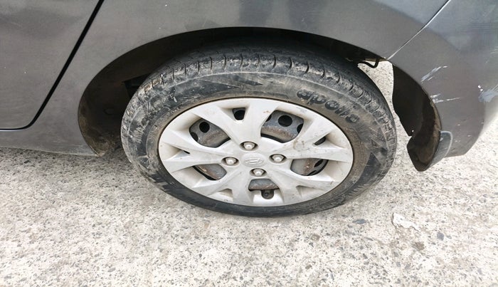 2015 Hyundai Grand i10 MAGNA 1.2 KAPPA VTVT, Petrol, Manual, 33,878 km, tyre