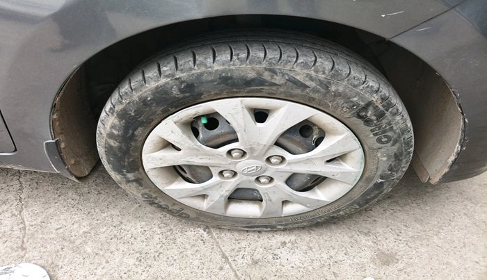 2015 Hyundai Grand i10 MAGNA 1.2 KAPPA VTVT, Petrol, Manual, 33,878 km, tyre