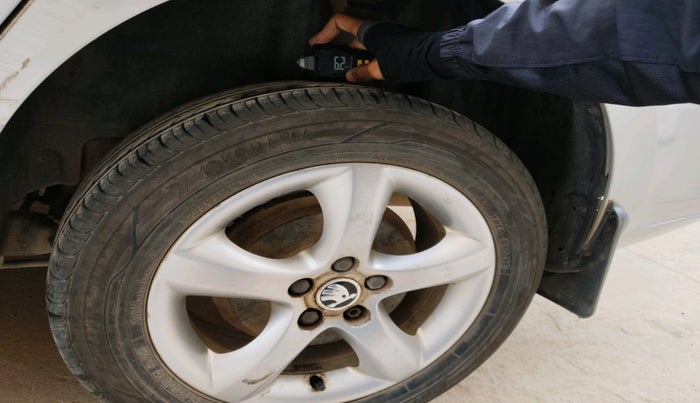 2013 Skoda Rapid AMBITION 1.6 TDI CR MT PLUS, Diesel, Manual, 87,138 km, tyre