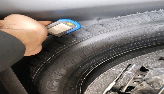 2021 Volkswagen Polo 1.0 GT TSI AT, Petrol, Automatic, 29,948 km, tyre