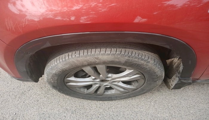 2016 Maruti Vitara Brezza ZDI PLUS, Diesel, Manual, 1,18,883 km, tyre