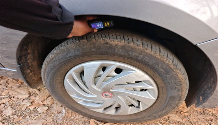 2019 Tata Tiago XM PETROL, Petrol, Manual, 55,549 km, tyre