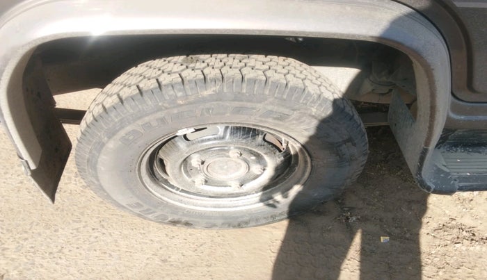 2021 Mahindra Bolero B6 (O), Diesel, Manual, 58,398 km, tyre