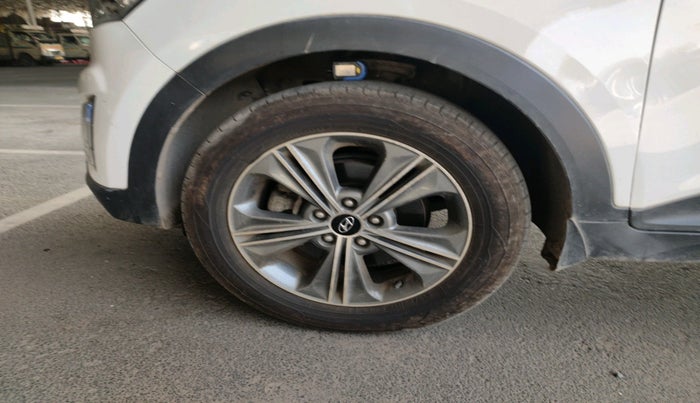 2017 Hyundai Creta SX PLUS AT 1.6 PETROL, Petrol, Automatic, 93,061 km, tyre