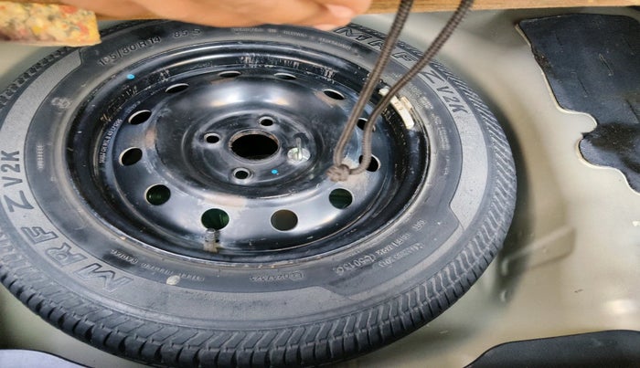 2013 Maruti Swift Dzire VXI, Petrol, Manual, 42,834 km, tyre