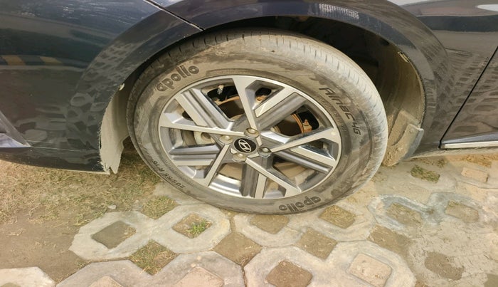 2024 Hyundai Verna  SX 1.5 MPI IVT, Petrol, Automatic, 7,818 km, tyre