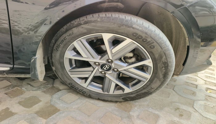 2024 Hyundai Verna  SX 1.5 MPI IVT, Petrol, Automatic, 7,818 km, tyre