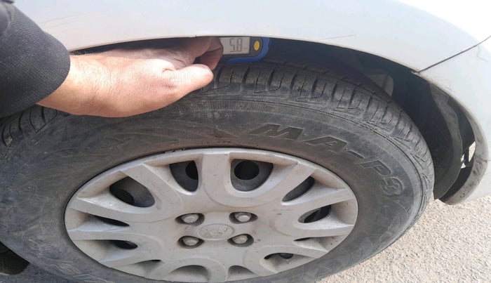 2011 Hyundai i20 MAGNA 1.2, Petrol, Manual, 89,900 km, tyre